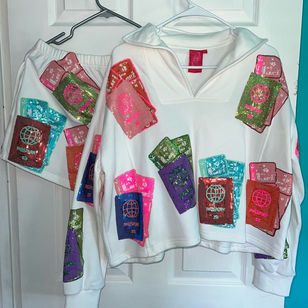Queen of Sparkles Passport Set Medium top and Small Shorts